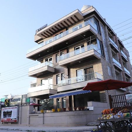 Nirvana Rooms Гургаон Екстериор снимка