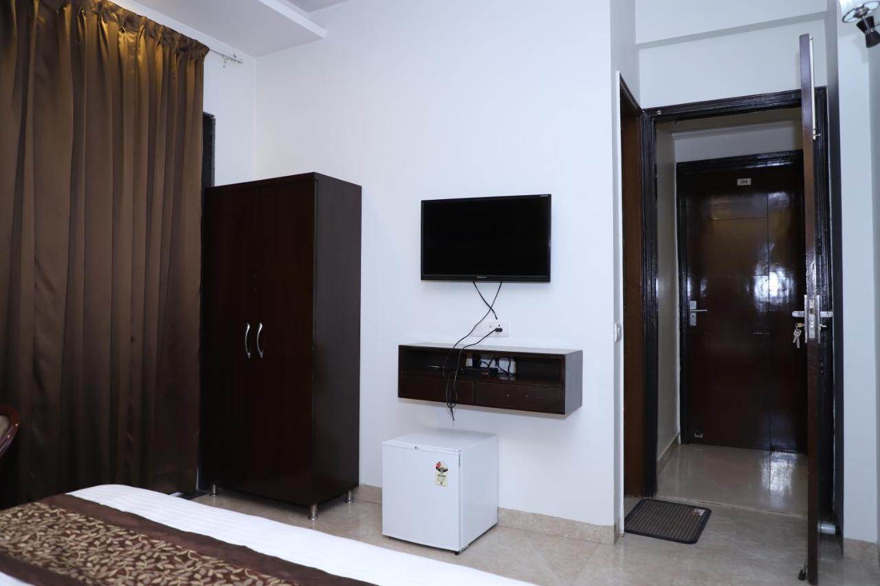 Nirvana Rooms Гургаон Екстериор снимка