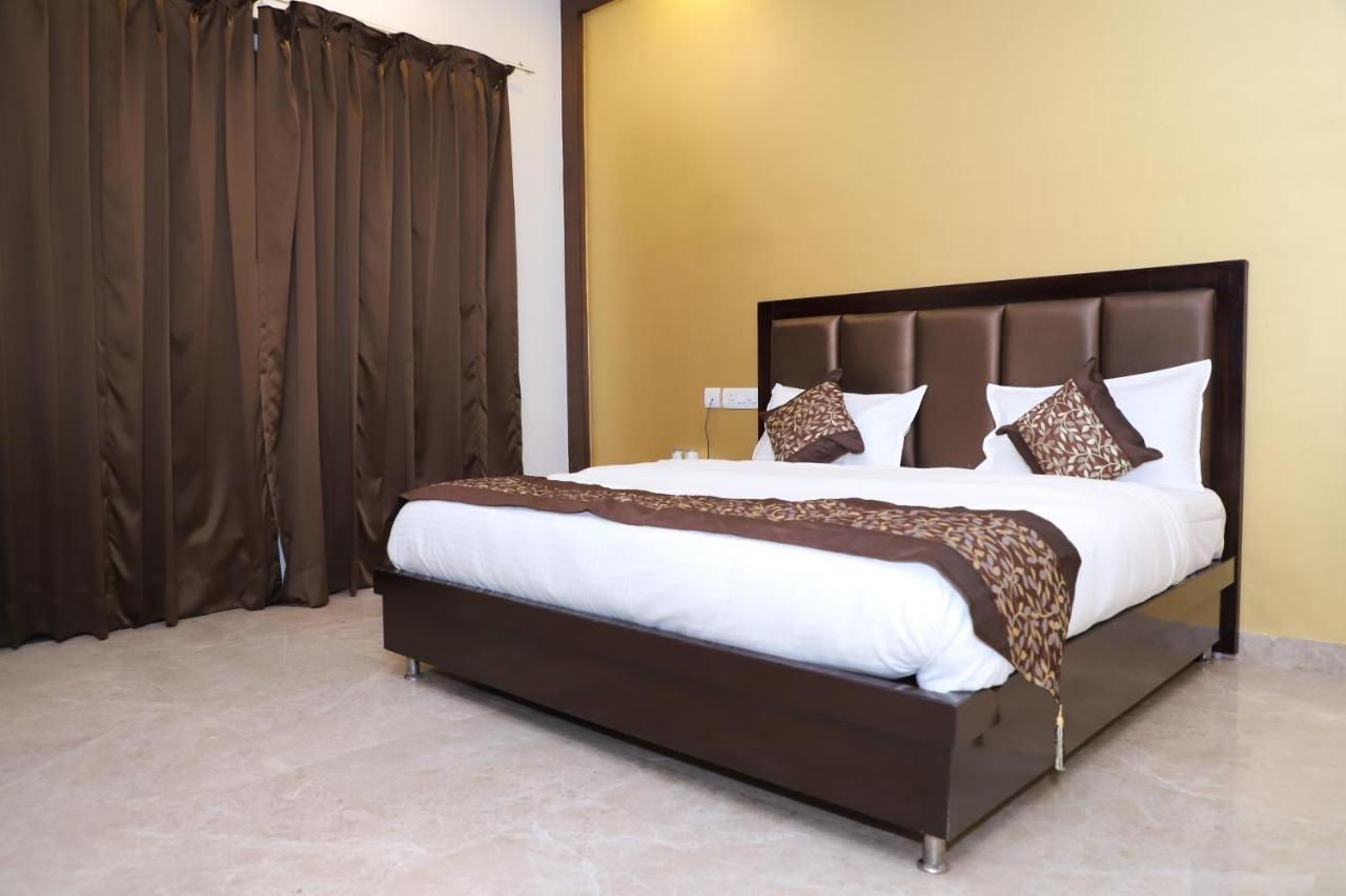 Nirvana Rooms Гургаон Екстериор снимка