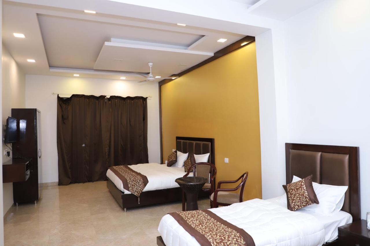 Nirvana Rooms Гургаон Екстериор снимка